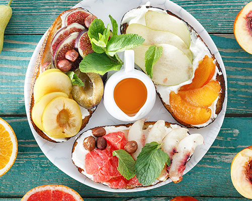 Frukt- och honungsknyten på grillen